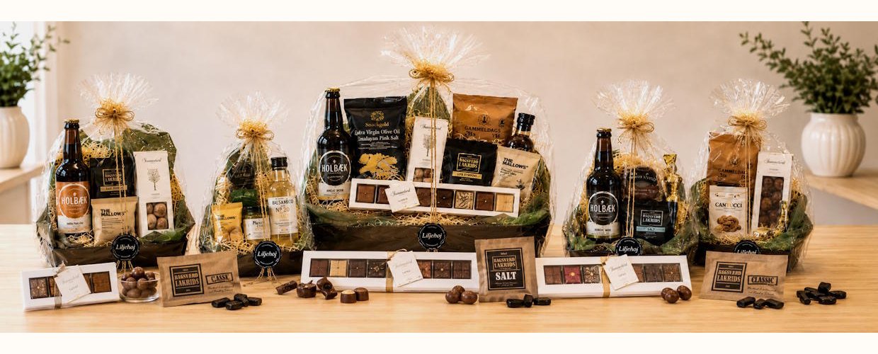 Gavekurve og gaveposer fra Liljeh�j med Holb�k Bryghus �l, Summerbird chokolade, Bagsv�rd Lakrids og udvalgte gourmetdelikatesser