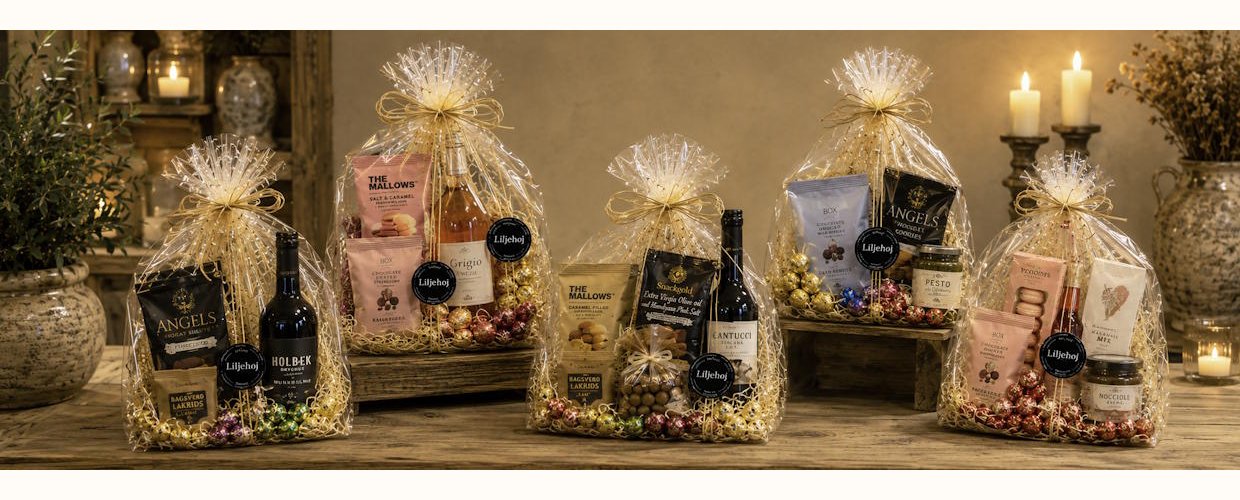 Gavekurve og gaveposer fra Liljeh�j med Holb�k Bryghus �l, Summerbird chokolade, Bagsv�rd Lakrids og udvalgte gourmetdelikatesser