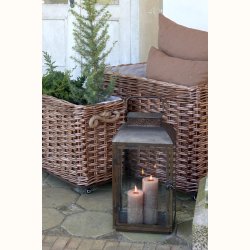 Fransk kurves�t med planter i klassisk indretning