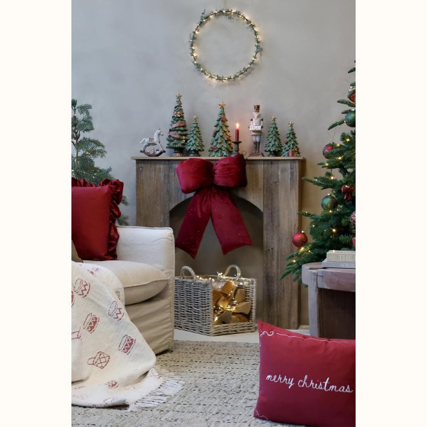 Cherry sl�jfe ved krans og juletr�