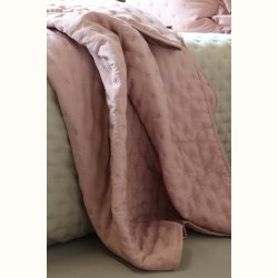 Aix Soft quilt i old rose detalje