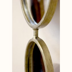Ovalt spejl med antique messing og tidl�st design