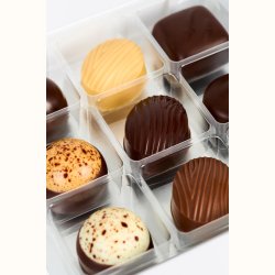 N�rbillede af Summerbird Collection 9 fyldte chokolader i bakke