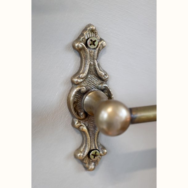 Detalje af knager�kke i antique messing med vintage look