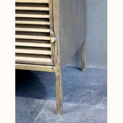 Ben p� metalskab i antique messing med vintage stil