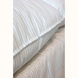 detalje af s�de og struktur p� sofa i h�r