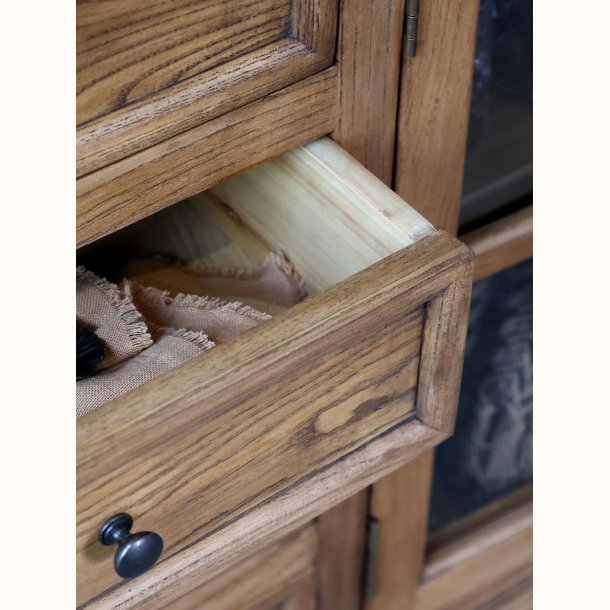 Marseille Vitrine m. 4 l�ger og 4 skuffer