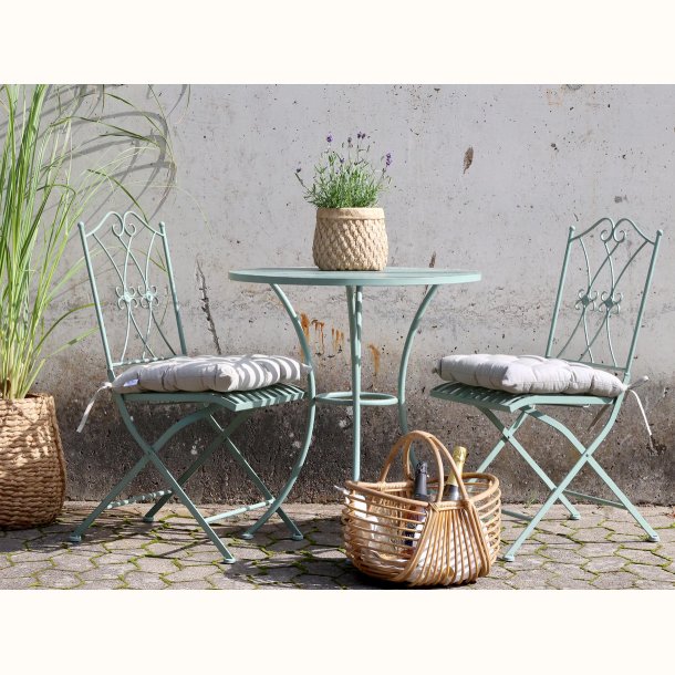 caf�s�t i gr�n vintage stil placeret i have