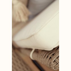 detalje af hynde og syning pa solvogn