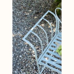 detalje af ryg p� metal b�nk