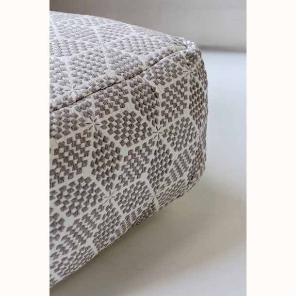 detalje af tekstil og m�nster p� loungepuf