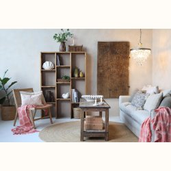 Grimaud Bord m. hylde