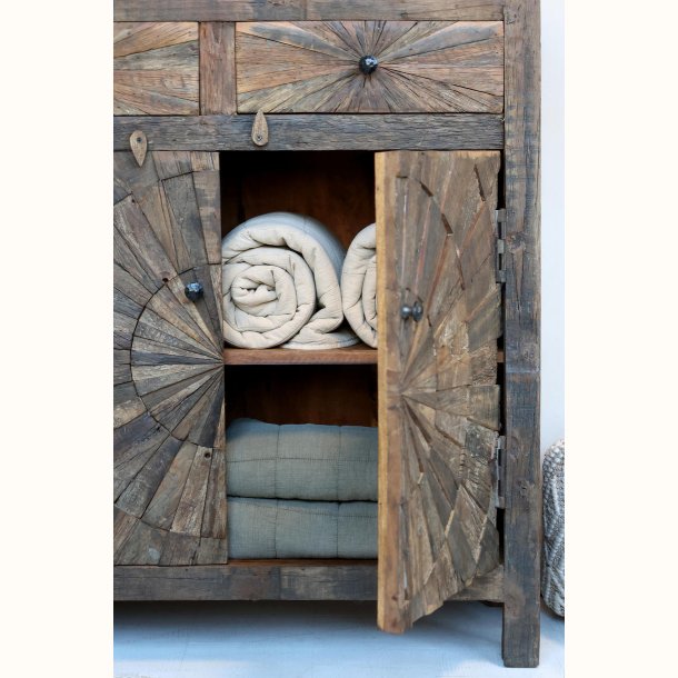 Grimaud Skab m. l�ger og skuffer