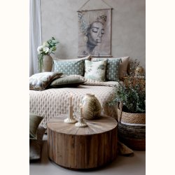 Sofabord s�t med to borde i elegant stueindretning