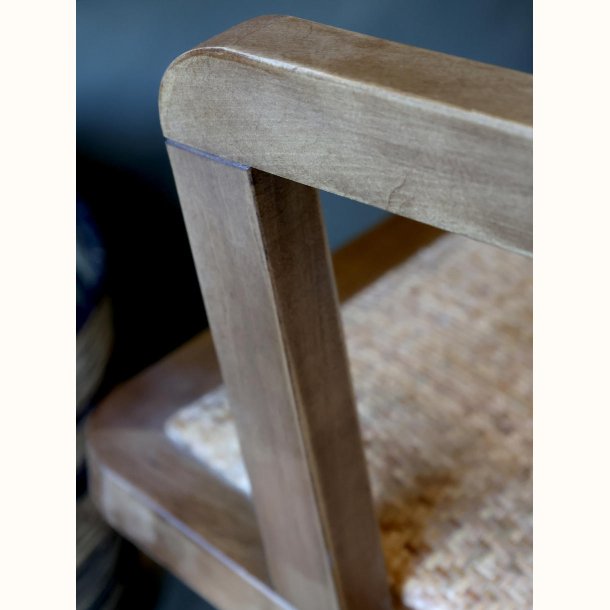 detalje af arml�n og tr�ramme p� kontorstol