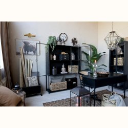 kontorstol i sort tr� i stilfuldt kontormilj�