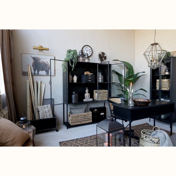 kontorstol i sort tr� i stilfuldt kontormilj�