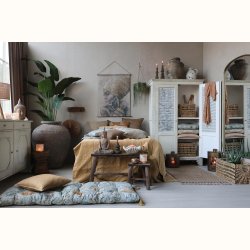 B�nk m. m�nster p� s�de