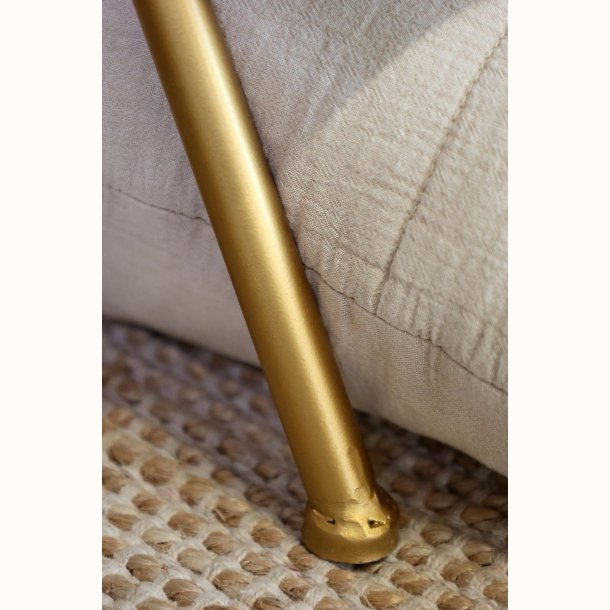 Entr�bord med elegante metalben til personlig indretning