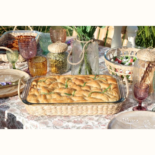 Serveringsfad med mad i glasform