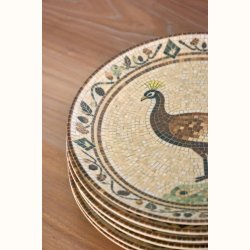 stabel af tallerkener med p�fugl motiv i stent�j Chartres serie