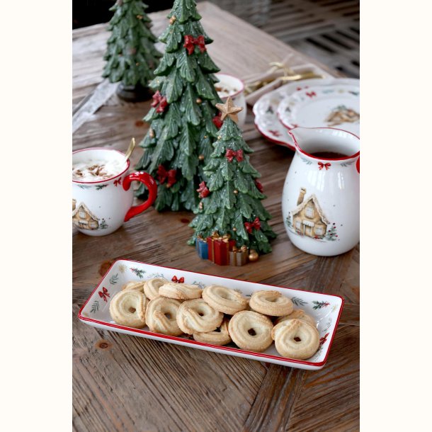 Fad med sm�kager ved julepynt