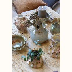 Vase m. kr�llet kant i bordd�kning