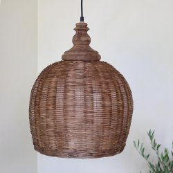 Lampe i rattanflet