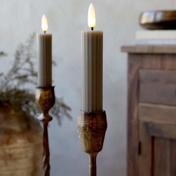Latte LED-bedelys Cenon i lysestager