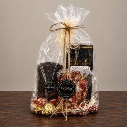 Gavepose 149 nr. 3 med te, sm�kager, bolcher og chokolade flot indpakket fra Liljeh�j