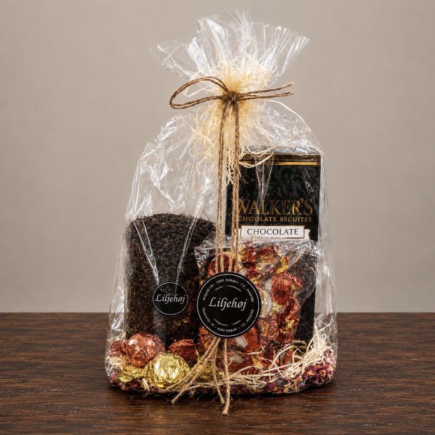 Gavepose 149 nr. 3 med te, sm�kager, bolcher og chokolade flot indpakket fra Liljeh�j